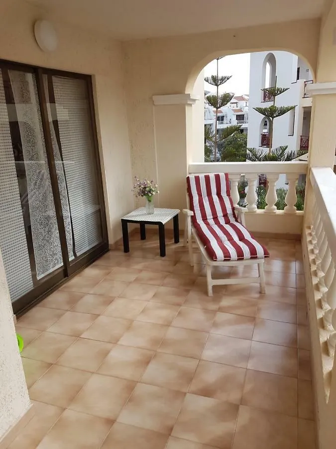 Apartmán Castle Harbour With Heated Pool, Only 700 Meters To The Beach, Wifi, Balcony Arona  Arona (Tenerife)